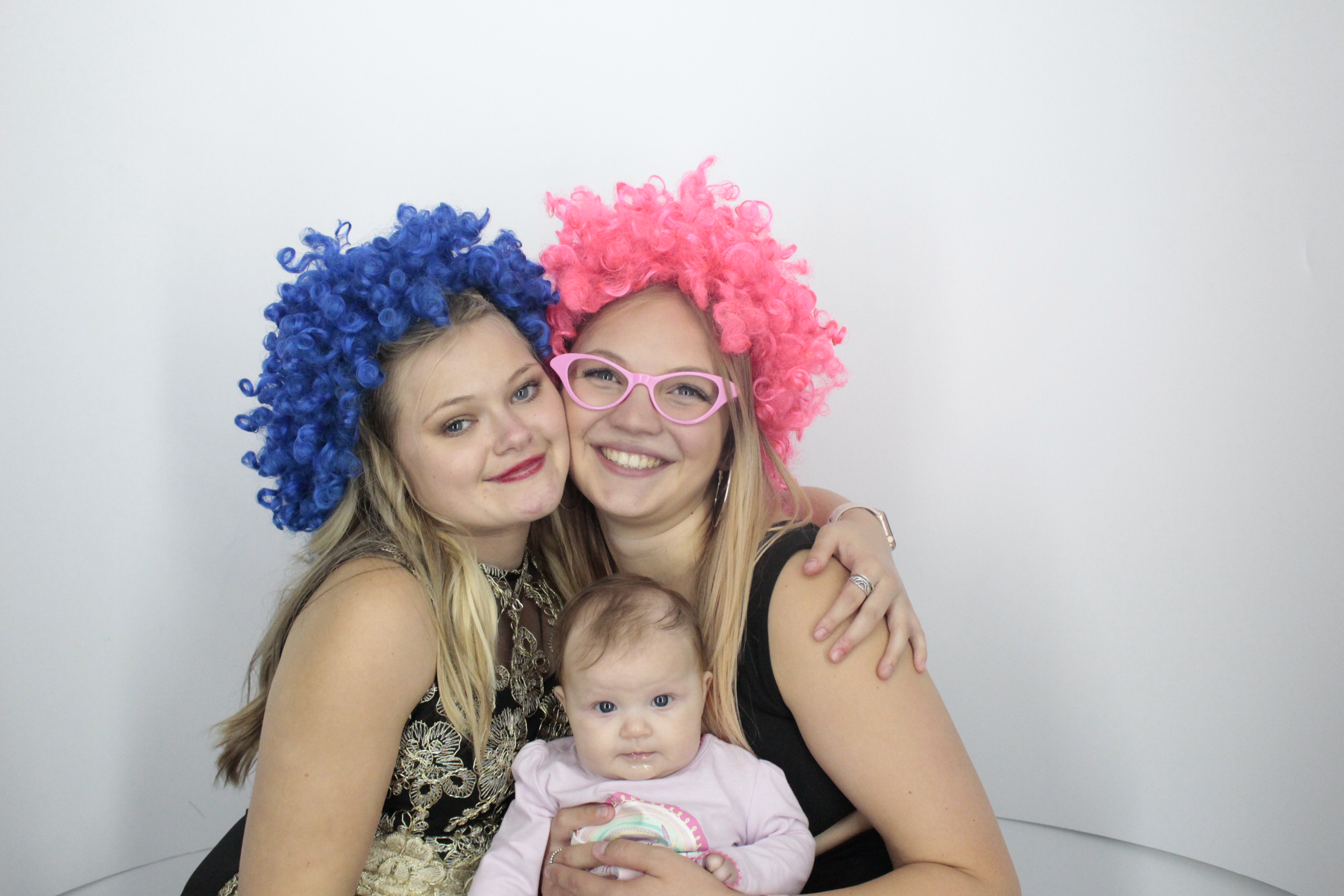 Morgan's 21st Birthday  | View more photos from the event at gallery.myphotoboothexperience.co.uk/u/MyPhotoBoothExperienceLtd/Morgans-21st-Birthday
